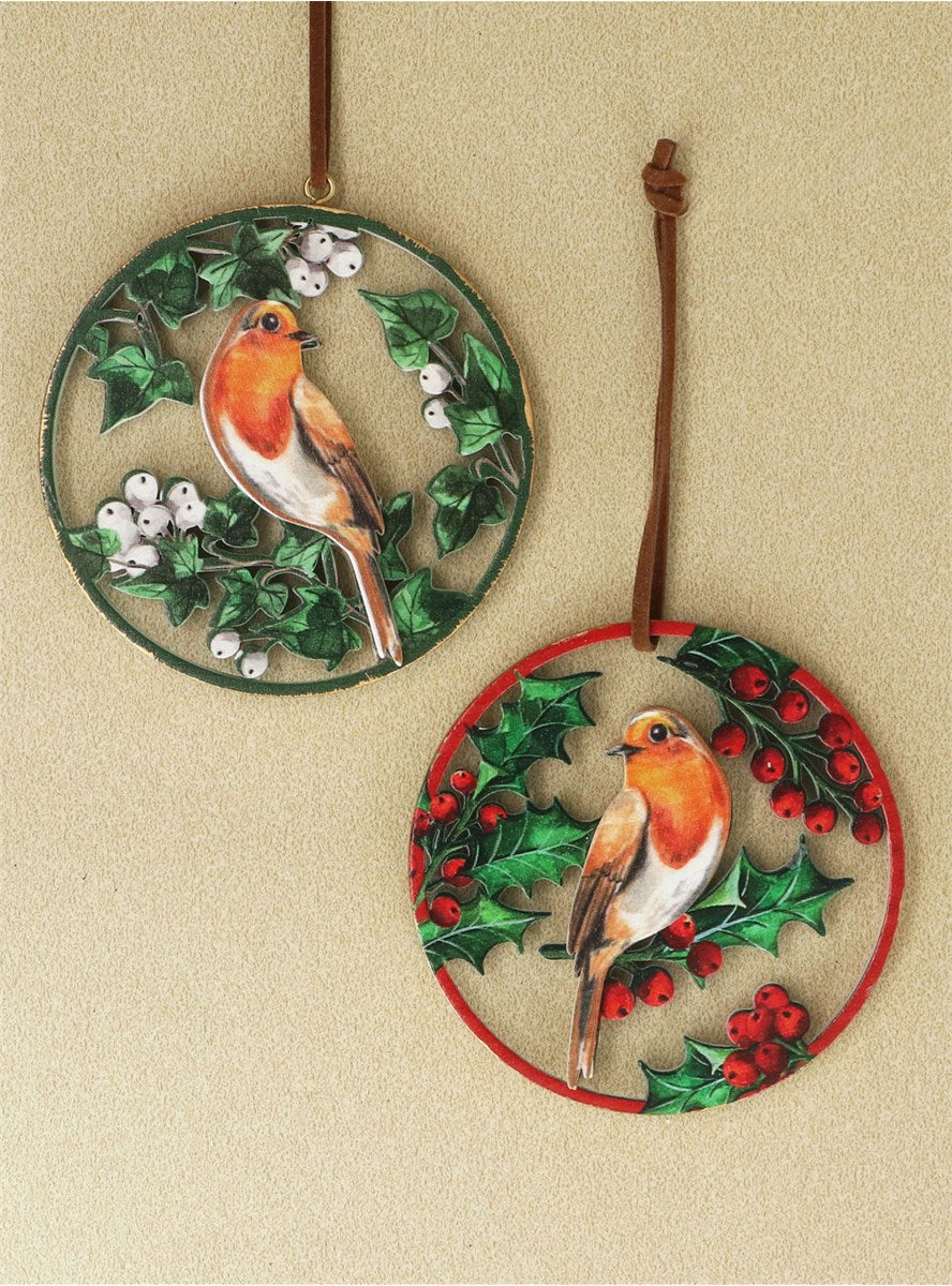 Holly & Ivy Robin Wood Fretwork Disc Decoration