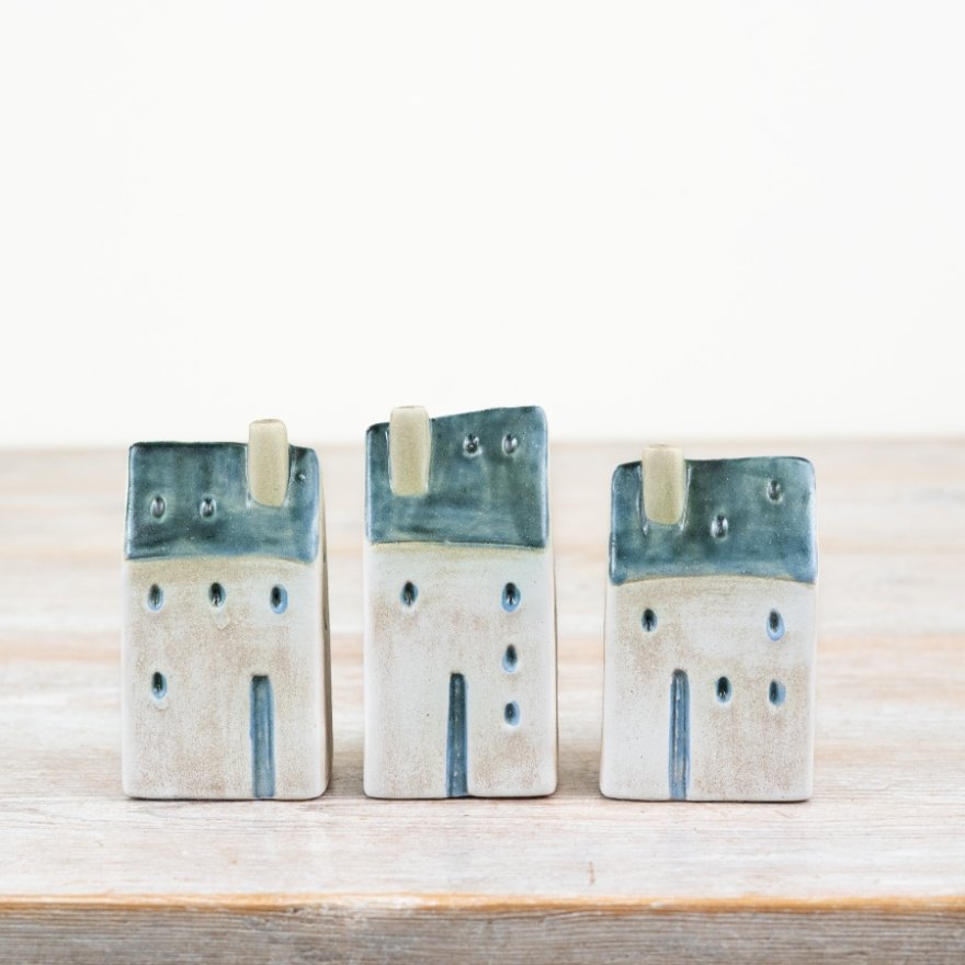 Village Cottage House Deco 9.7cm