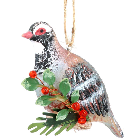 Resin partridge on holly log dec