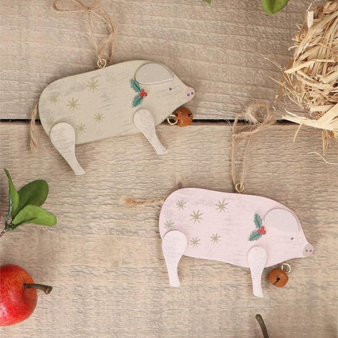 New England Style | Wood Decorations | Pigs