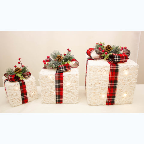 WHITE SNOW SET OF 3 PRESENTS WITH LIGHTS 25CM