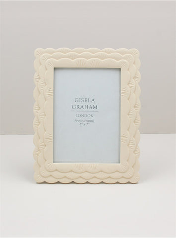 Resin Photo Frame | Cream Scalloped | 5 x 7