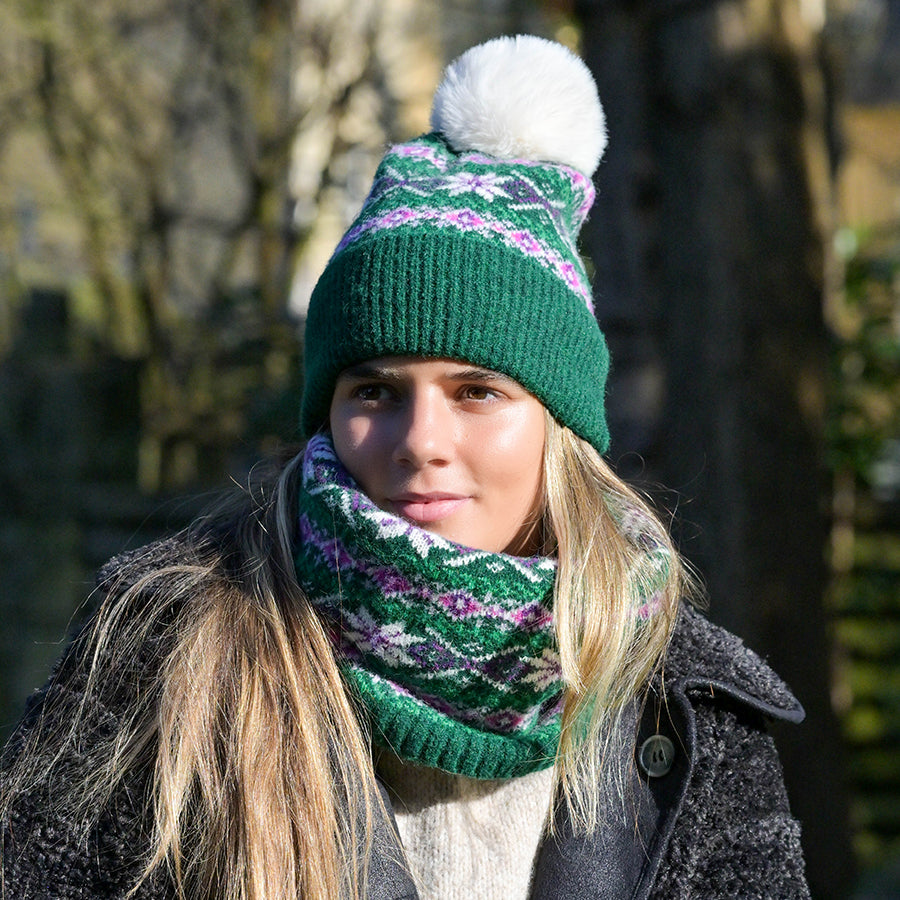 Green/Pink Starflower Pattern Hat With Pompom
