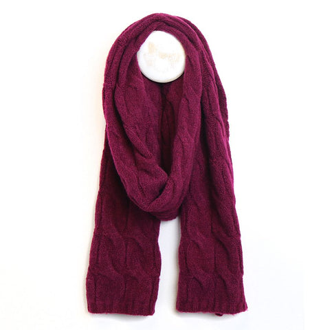 DEEP MAGENTA CLASSIC CABLE KNIT SCARF