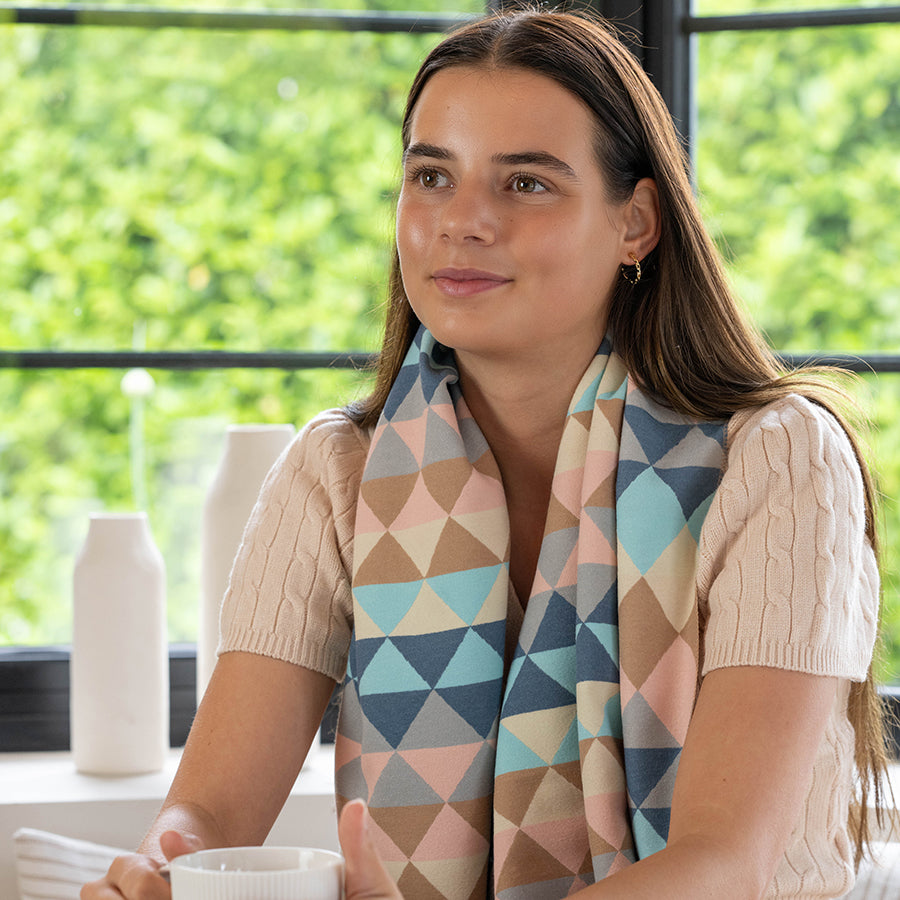 Blue and beige mix triangle print jacquard scarf