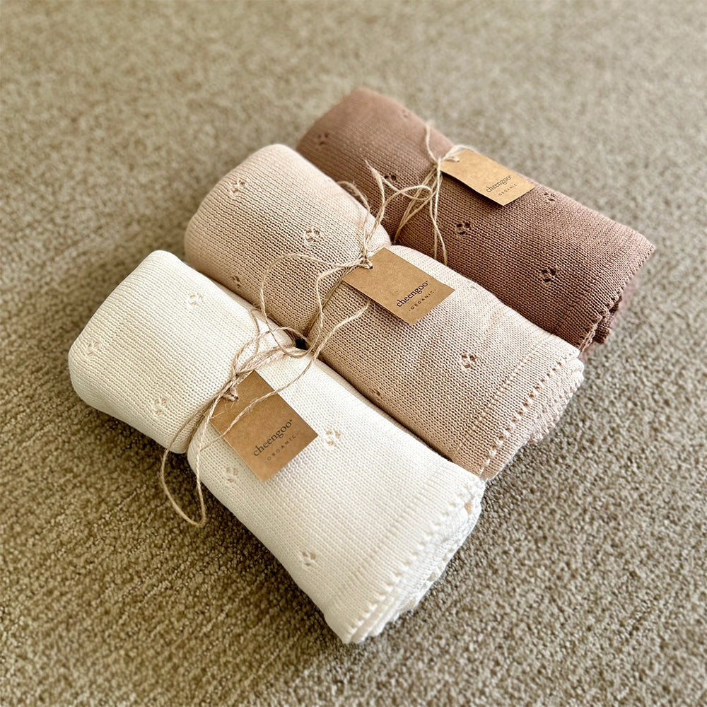 Organic Knit Baby Blanket | Beige | Cloverleaf Eyelet