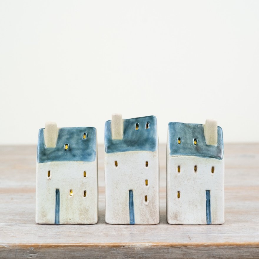 Rustic Village Cottage Deco 11.8cm