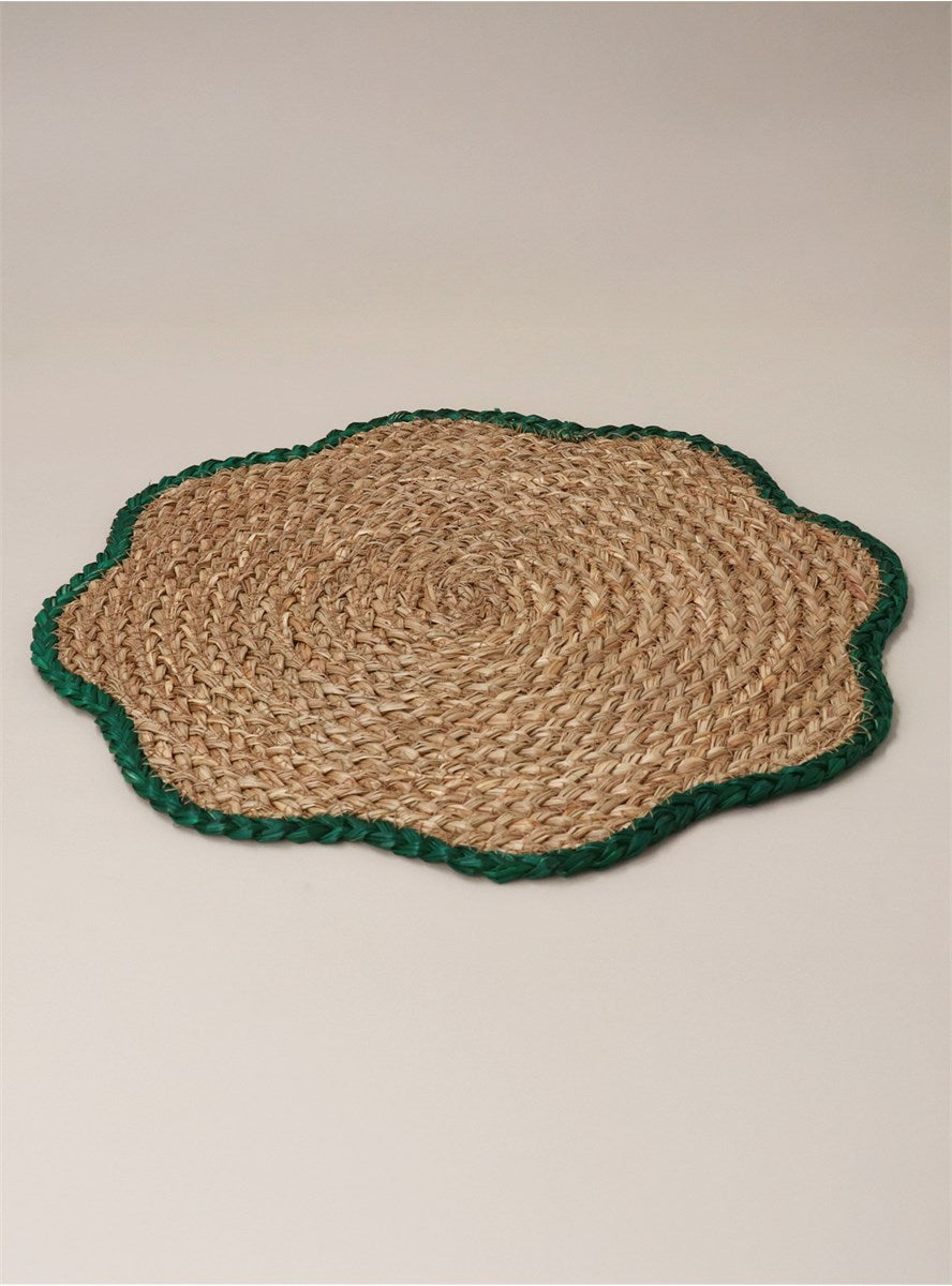 Placemat - Natural Green Trim Flower Shape