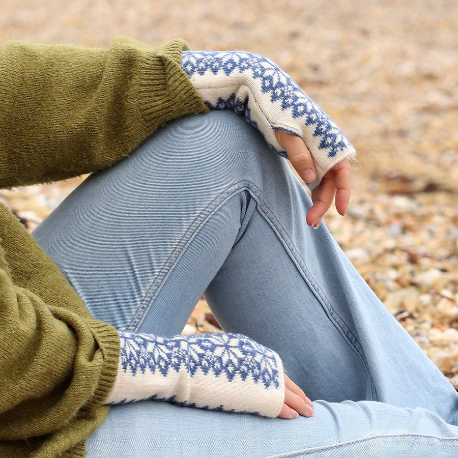 Blue & Cream Scandi Starflower Wrist Warmers