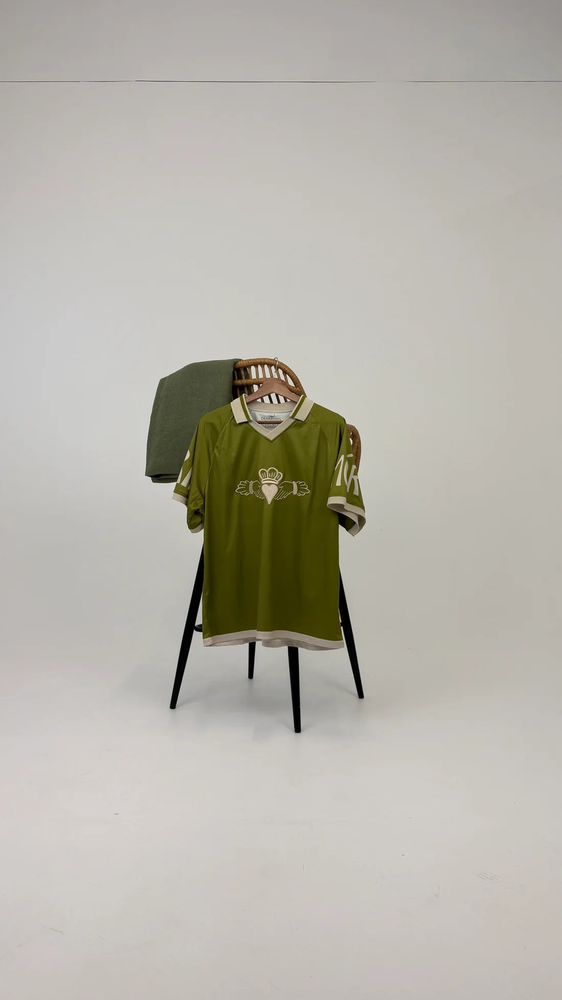Claddagh Retro Oversized Style Football Jersey | Small