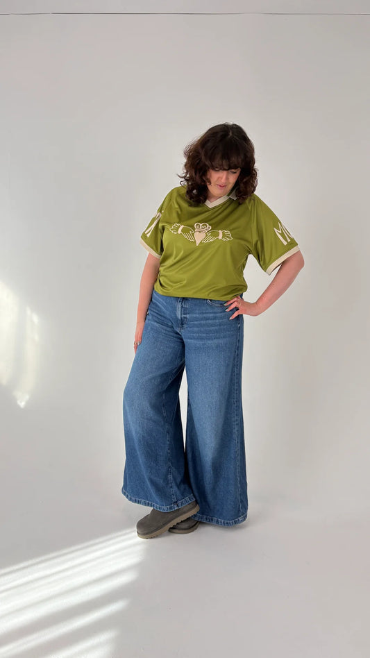 Claddagh Retro Oversized Style Football Jersey | Medium