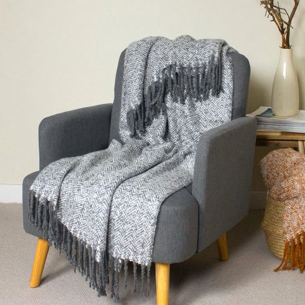 Weaver Herringbone Throw | Grey