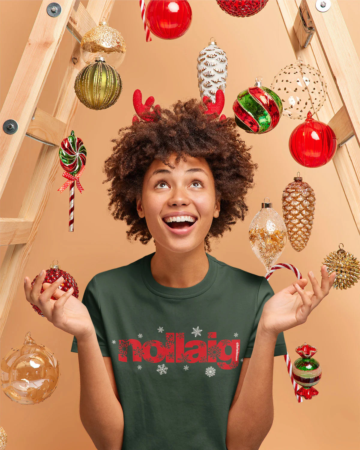 fukil | nollaig t-shirt | green & red | M